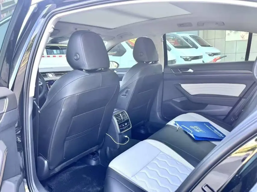 Volkswagen 2026 Magotan 2.0TSI 380TSI 30 million selected luxury automatic gear 5