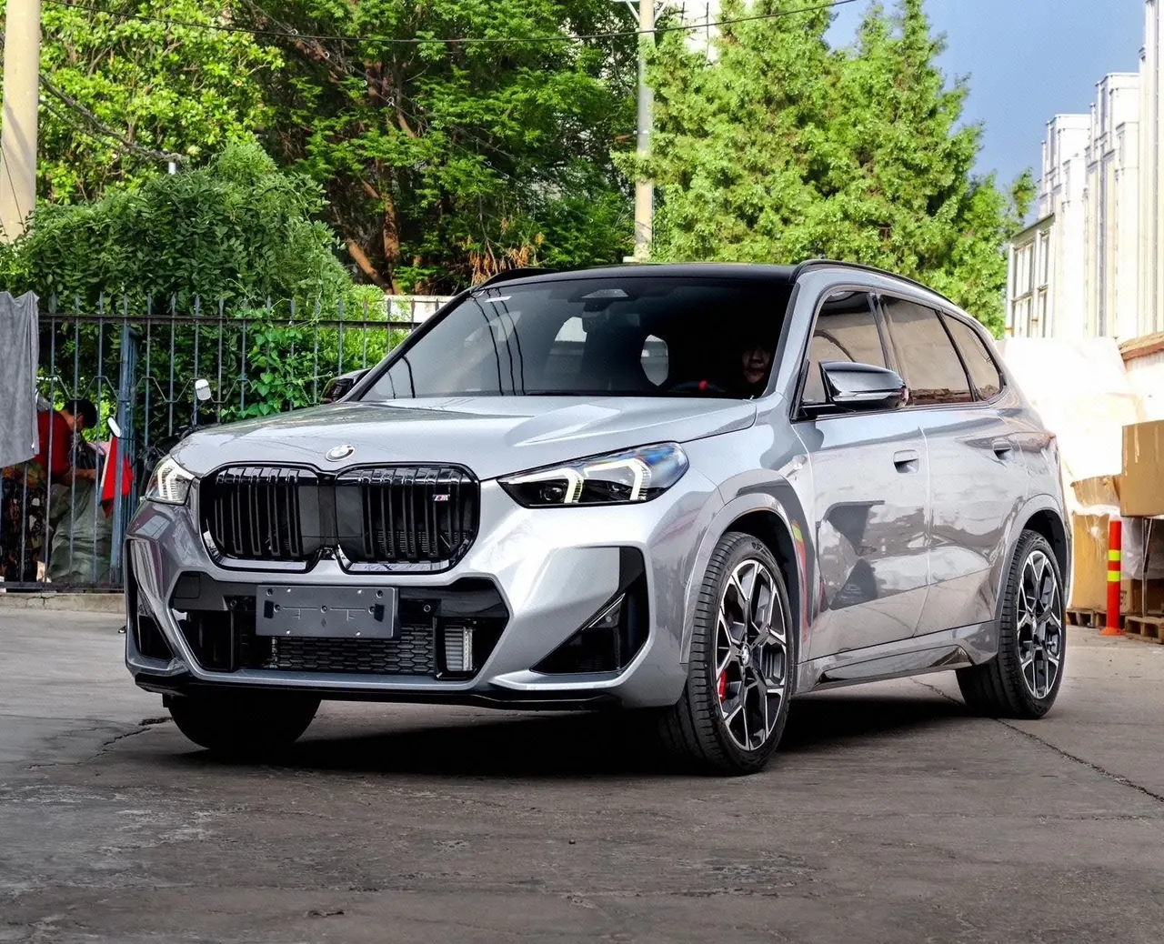 Open image lightbox: BMW 2026 X1 M35Li 2.0T automatic gear