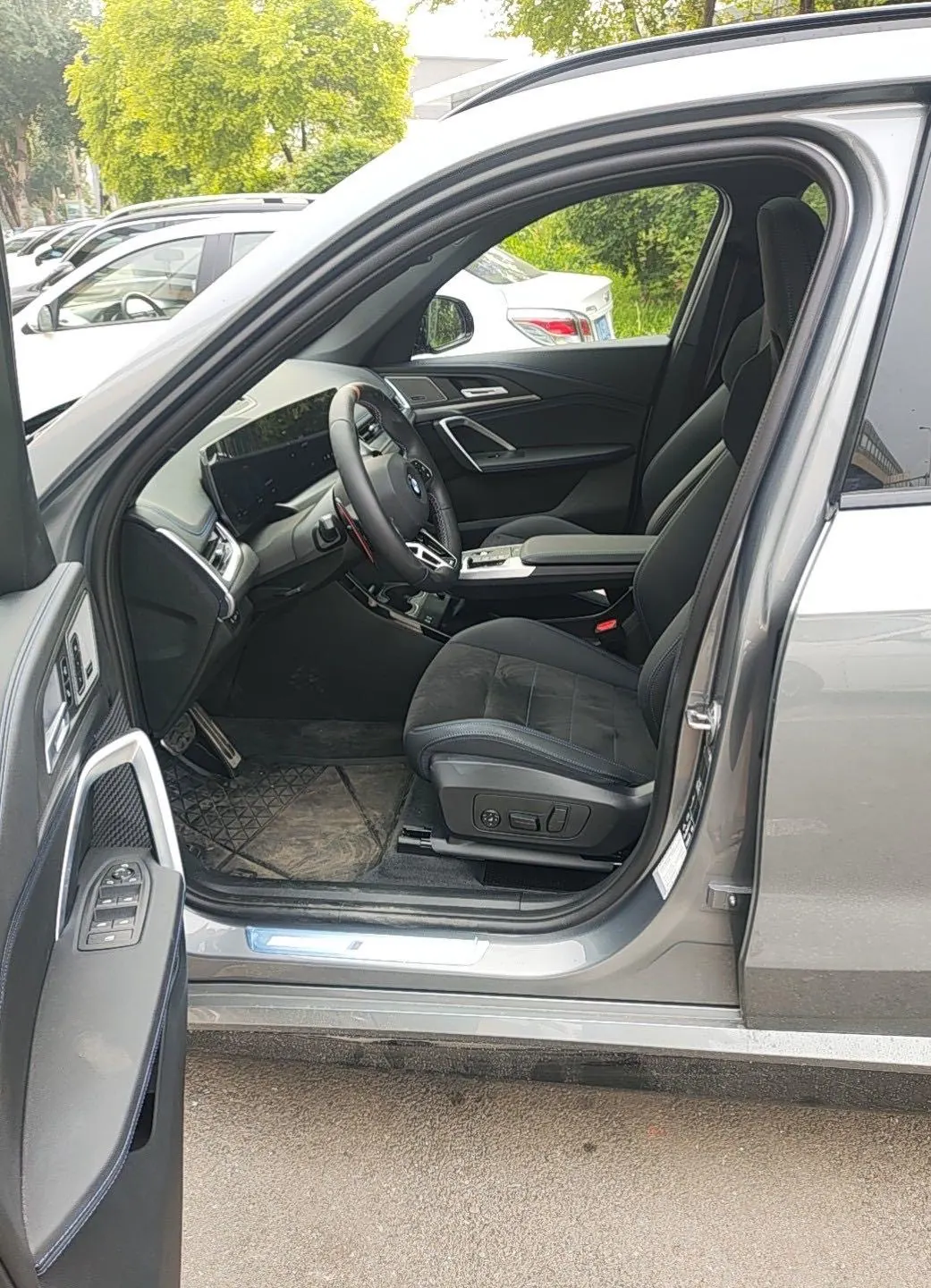 BMW 2026 X1 M35Li 2.0T automatic gear 3