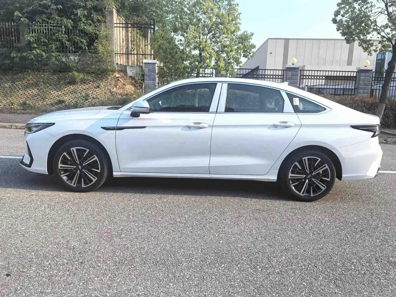 Chery 2025 Erez 8 1.6T Automatic Gear 9