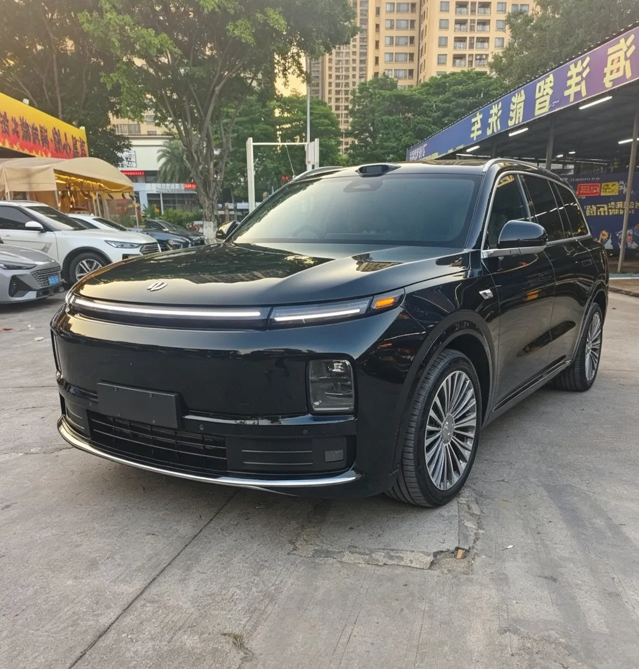 Leapmotor 2026 D 19 500 Zhizun Edition 6-seat Automatic Gear - View 1