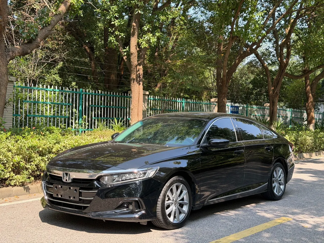Открыть галерею: Honda 2022 10th Generation Accord 1.5T Stepless 260TURBO Deluxe Automatic Gear