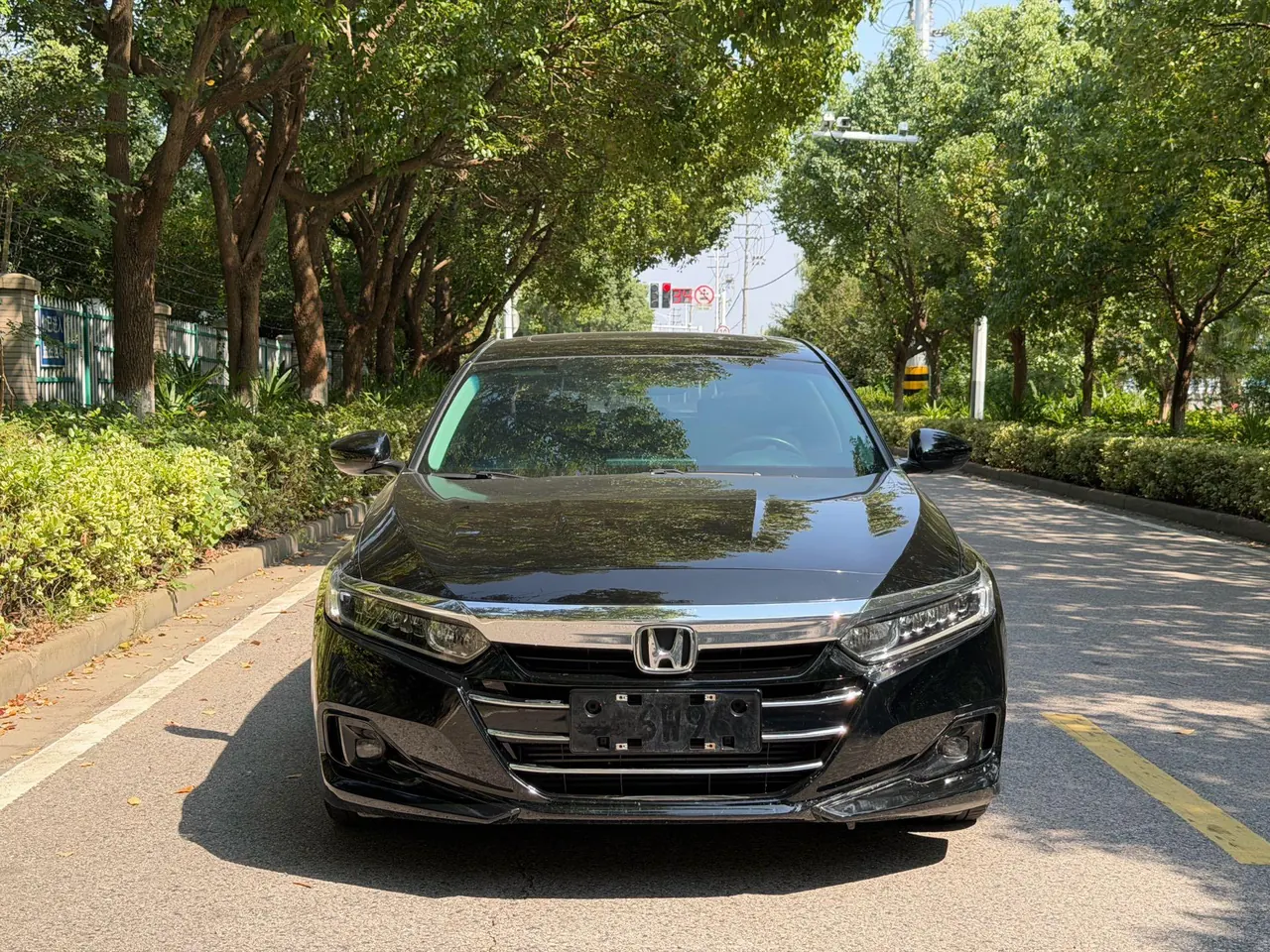 Honda 2022 10th Generation Accord 1.5T Stepless 260TURBO Deluxe Automatic Gear 2