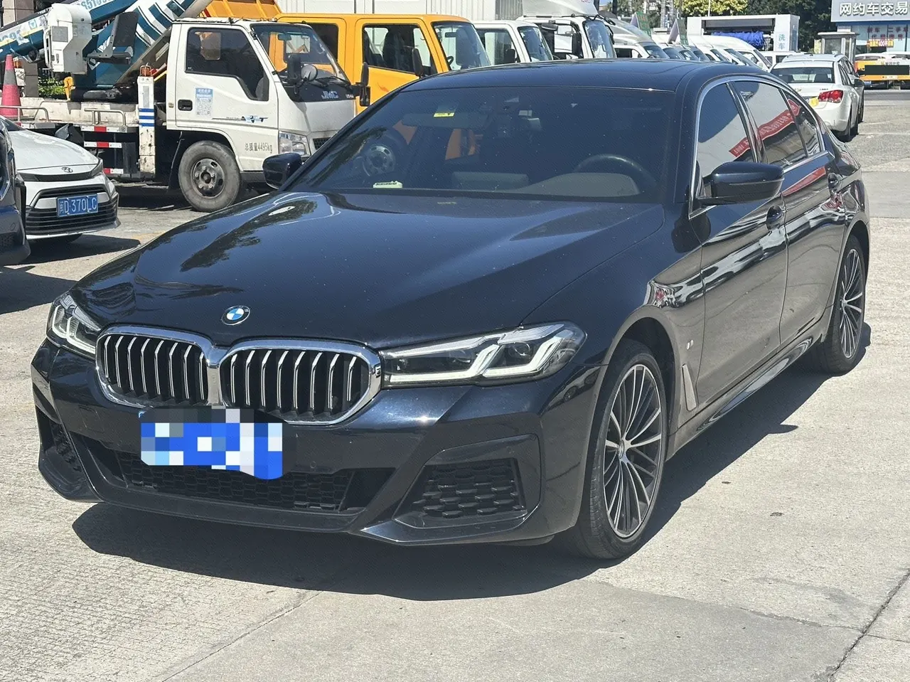 打开图片灯箱:BMW 5 Series 2022 530Li 2.0T Leading M Sports Suit (Change 2) Automatic Gear