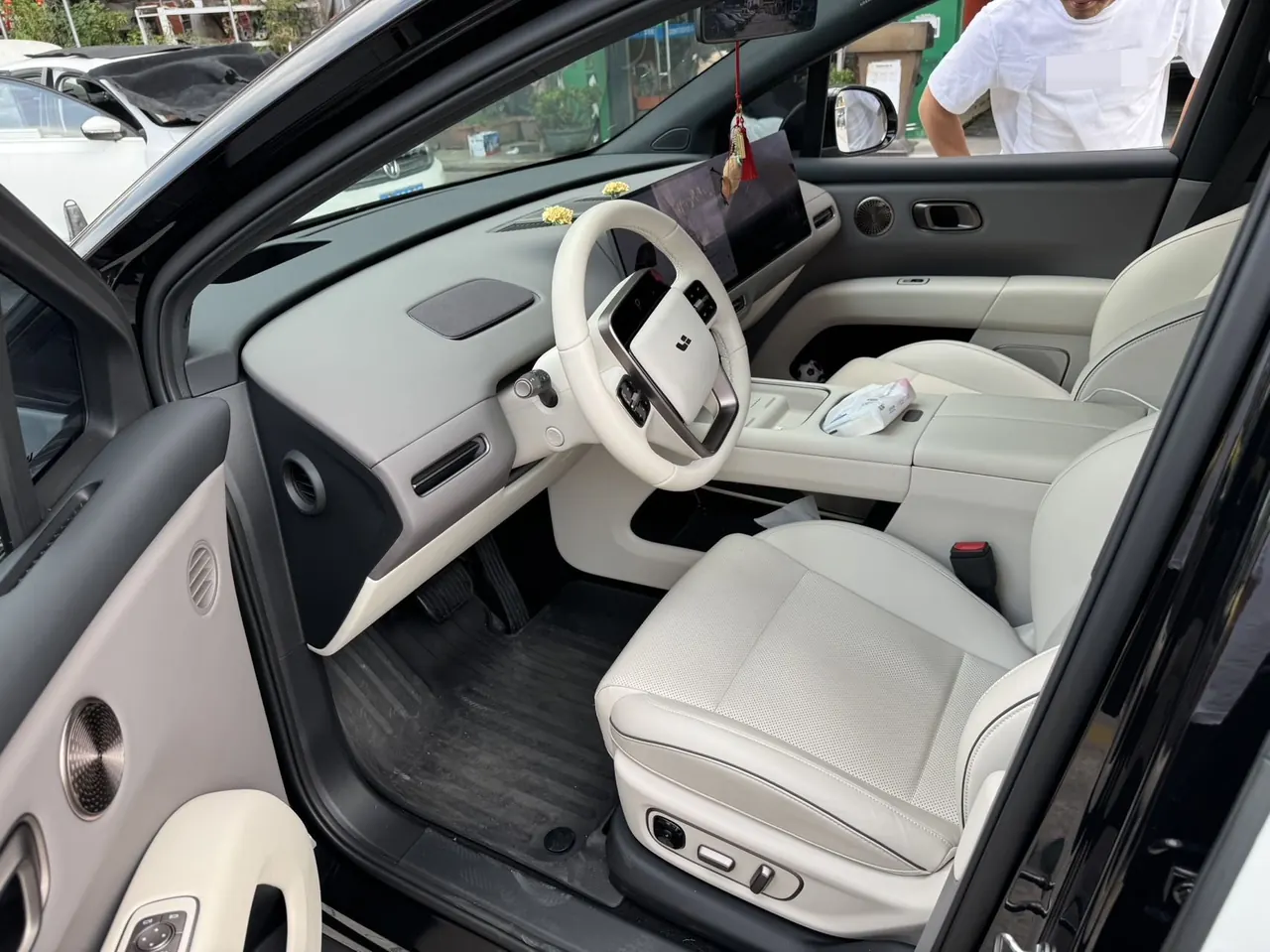 Li 2025 i6 four-wheel drive basic automatic transmission 4