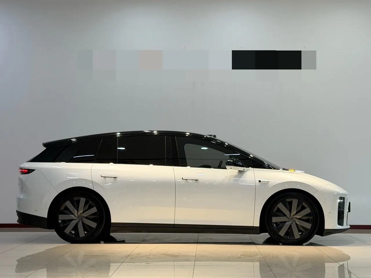 Li 2025 i6 four-wheel drive basic automatic transmission 4