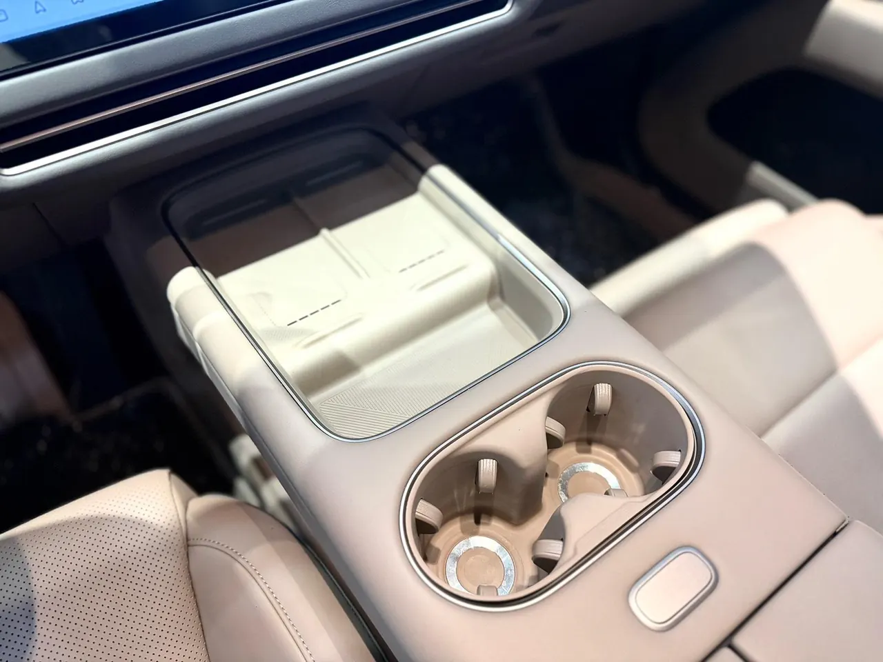 Li 2025 i6 four-wheel drive basic automatic transmission 7