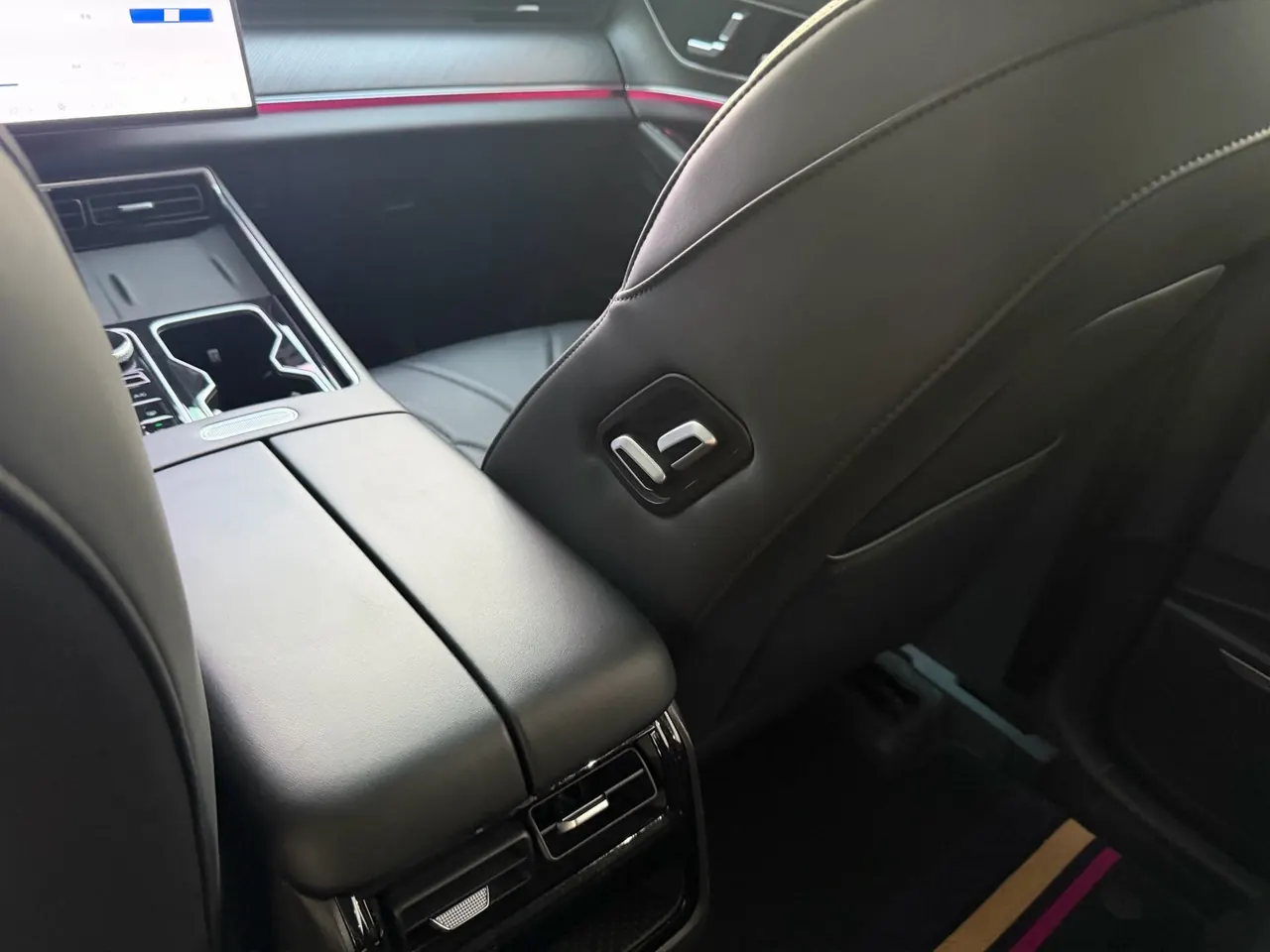 Chery 2024 Fengyun T9 C- DM 1.5T 120 Long Endurance Comfortable 5-seat Automatic Gear 11
