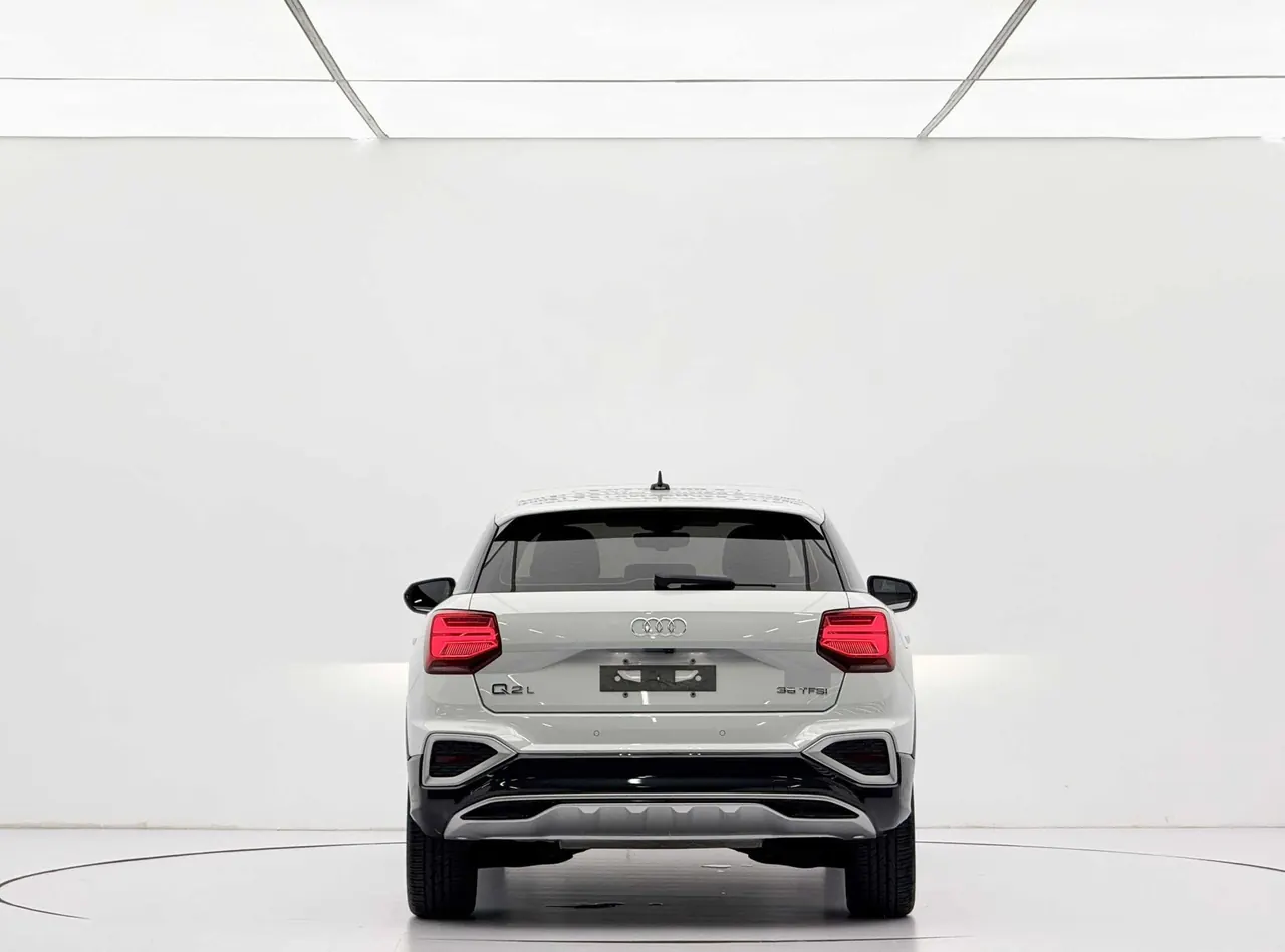 Audi 2022 Q2L 1.4TFSI 35TFSI Fashion Elegant Automatic 2