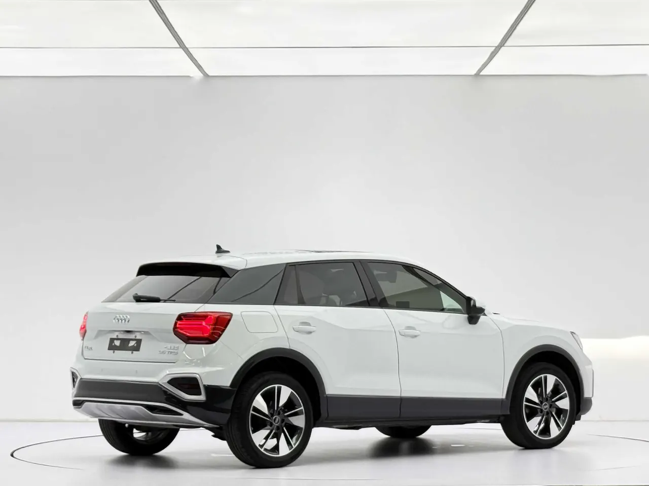 Audi 2022 Q2L 1.4TFSI 35TFSI Fashion Elegant Automatic 3