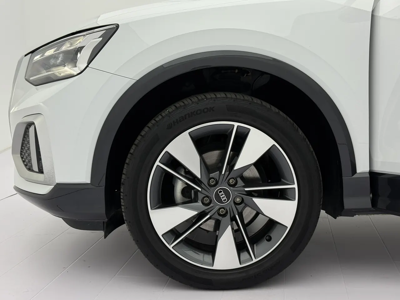 Audi 2022 Q2L 1.4TFSI 35TFSI Fashion Elegant Automatic 8