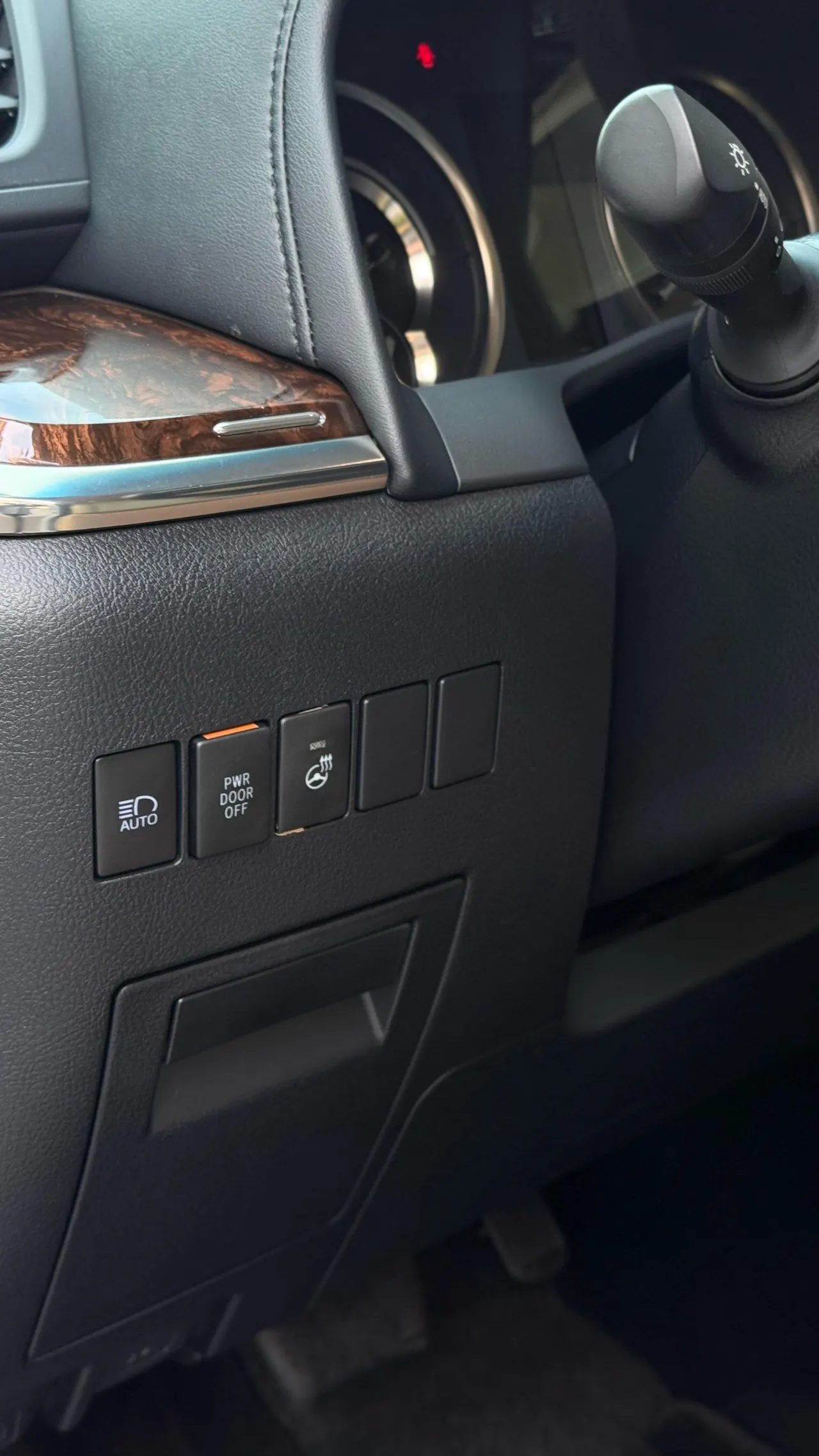 Toyota Erffa (Imported) 2021 Erffa 2.5 Stepless Deluxe Edition Automatic Gear 9