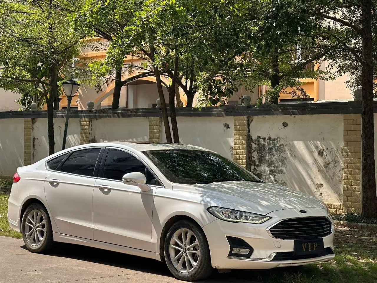 Ford 2020 Mondeo 1.5T EcoBoost 180 Luxury Automatic Gear 2
