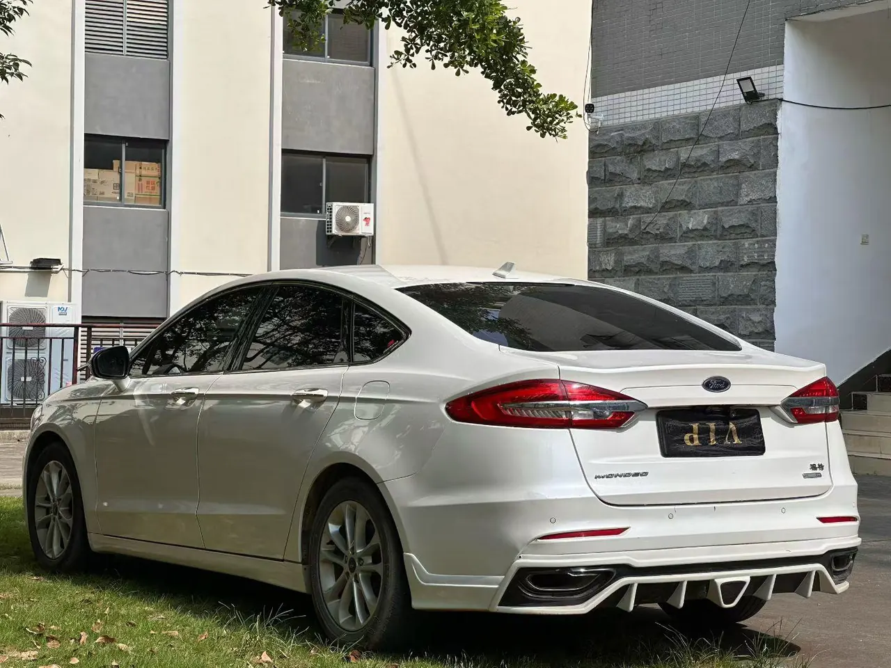 Ford 2020 Mondeo 1.5T EcoBoost 180 Luxury Automatic Gear 8