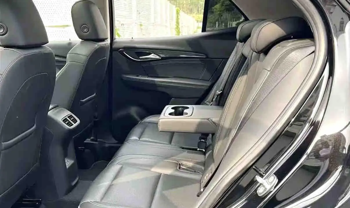 Buick 2022 Angkewei S 48V 1.5T 552T Two-Drive Luxury Automatic Gear 4