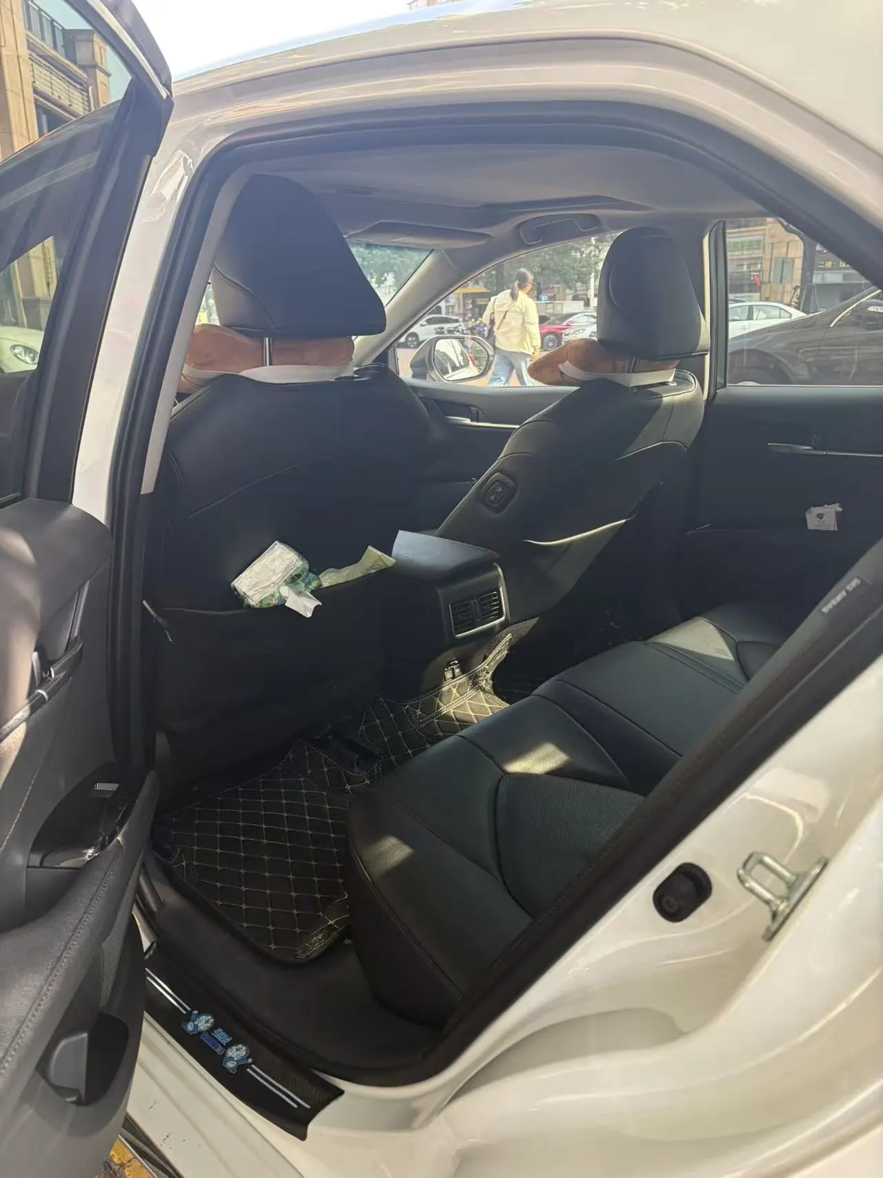 Toyota 2023 Camry 2.0G Stepless Deluxe Edition Automatic Gear 3
