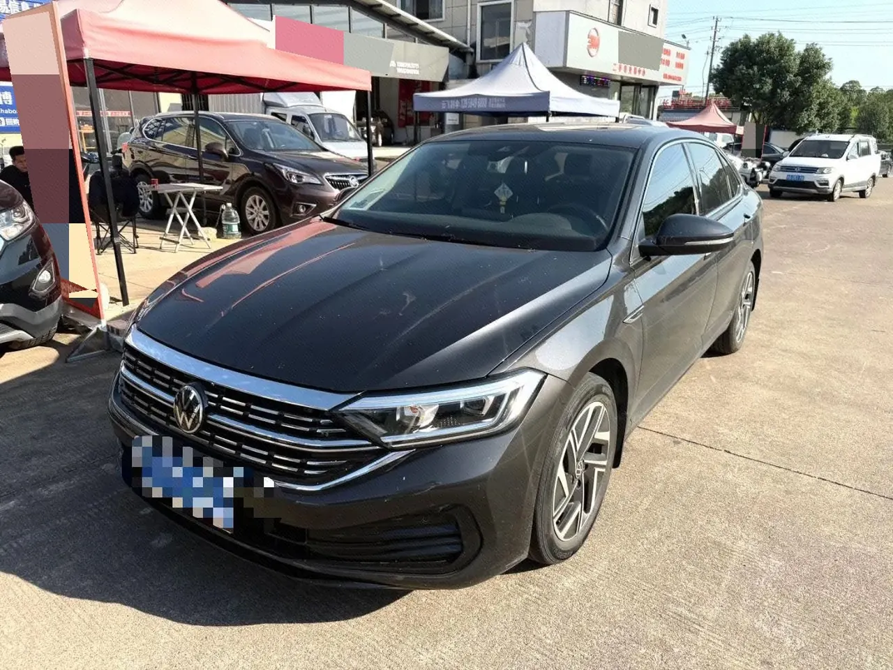 Открыть галерею: Volkswagen 2023 Sagitar 1.5TSI 300TSI Exceed Edition Automatic