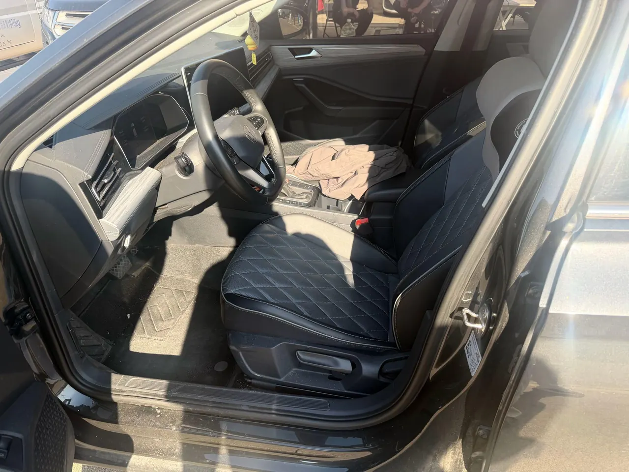 Volkswagen 2023 Sagitar 1.5TSI 300TSI Exceed Edition Automatic 3