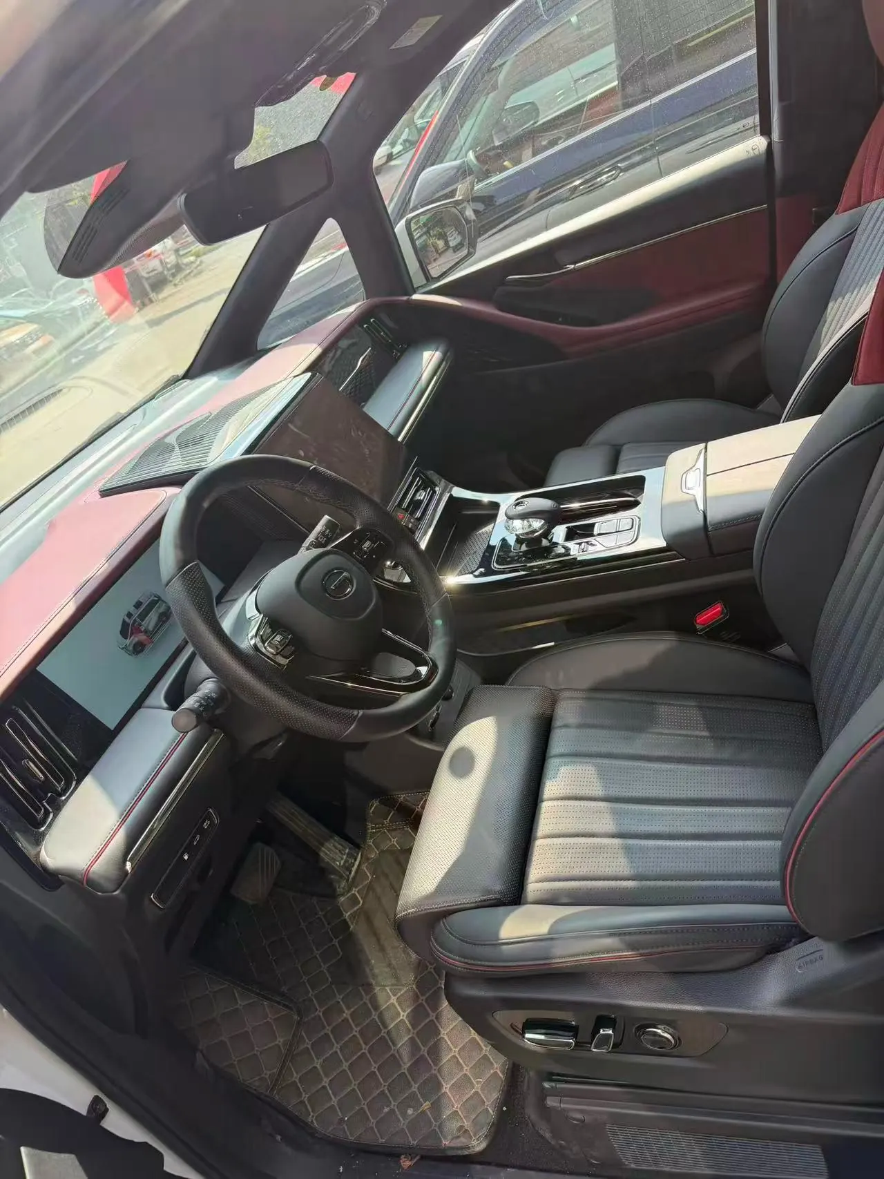 Trumpchi 2025 M8 Dual-Motor 2.0T Grandmaster Series Super Hybrid Automatic Transmission 2