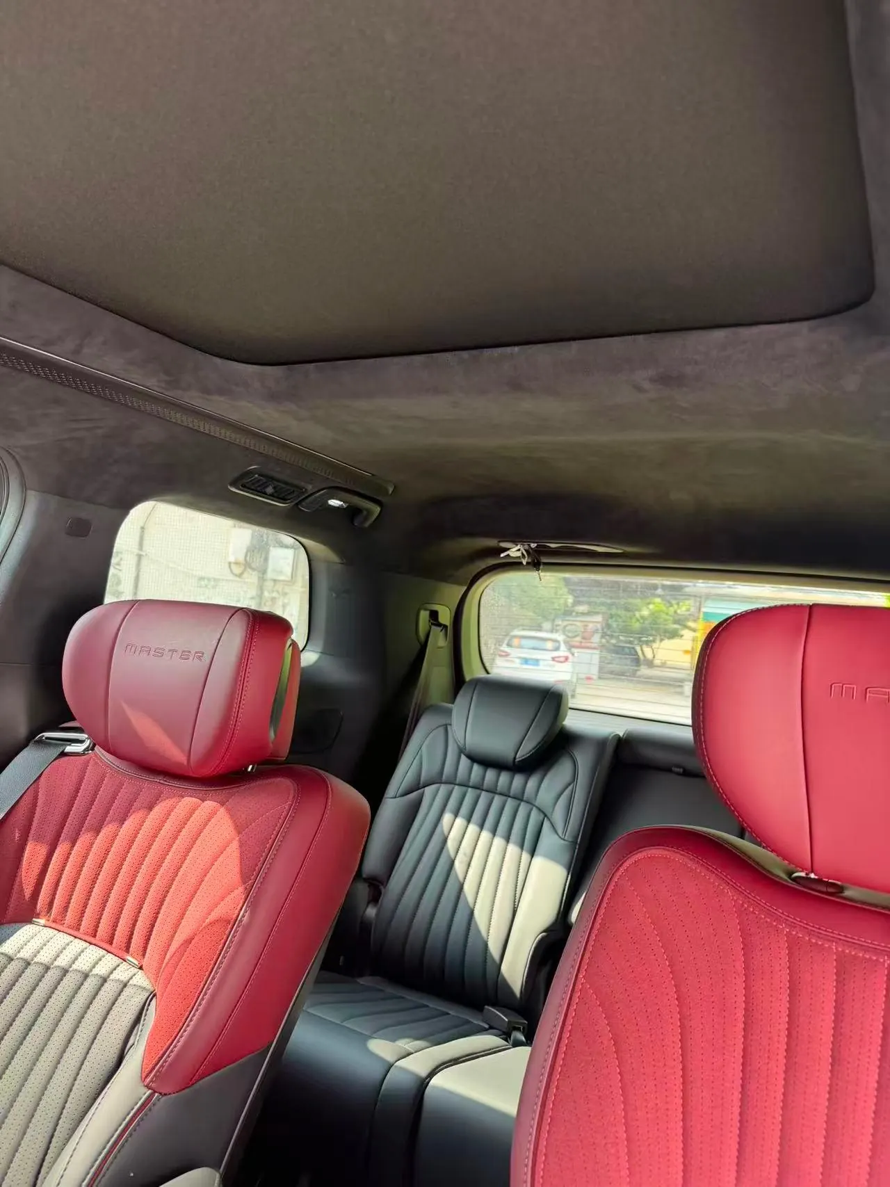 Trumpchi 2025 M8 Dual-Motor 2.0T Grandmaster Series Super Hybrid Automatic Transmission 4