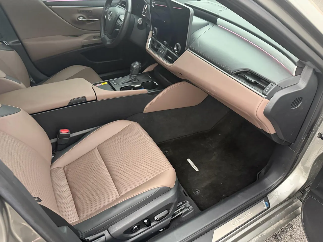 Lexus ES (Imported) 2025 ES200 2.0 Stepless Edition Automatic Gear 6