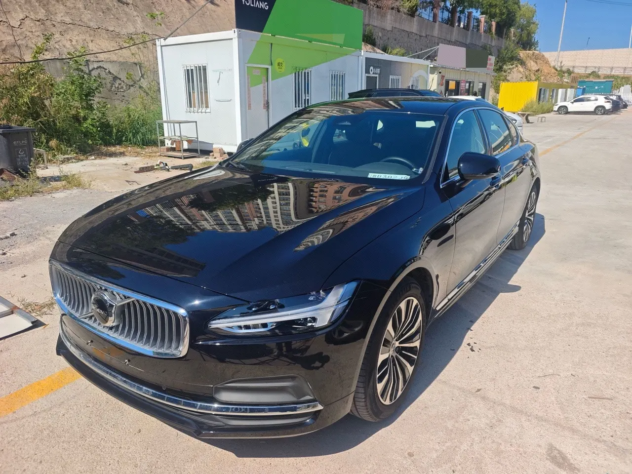 Volvo 2025 S90 48V 2.0T B5 Zhiyi Deluxe Edition Automatic Gear - View 1