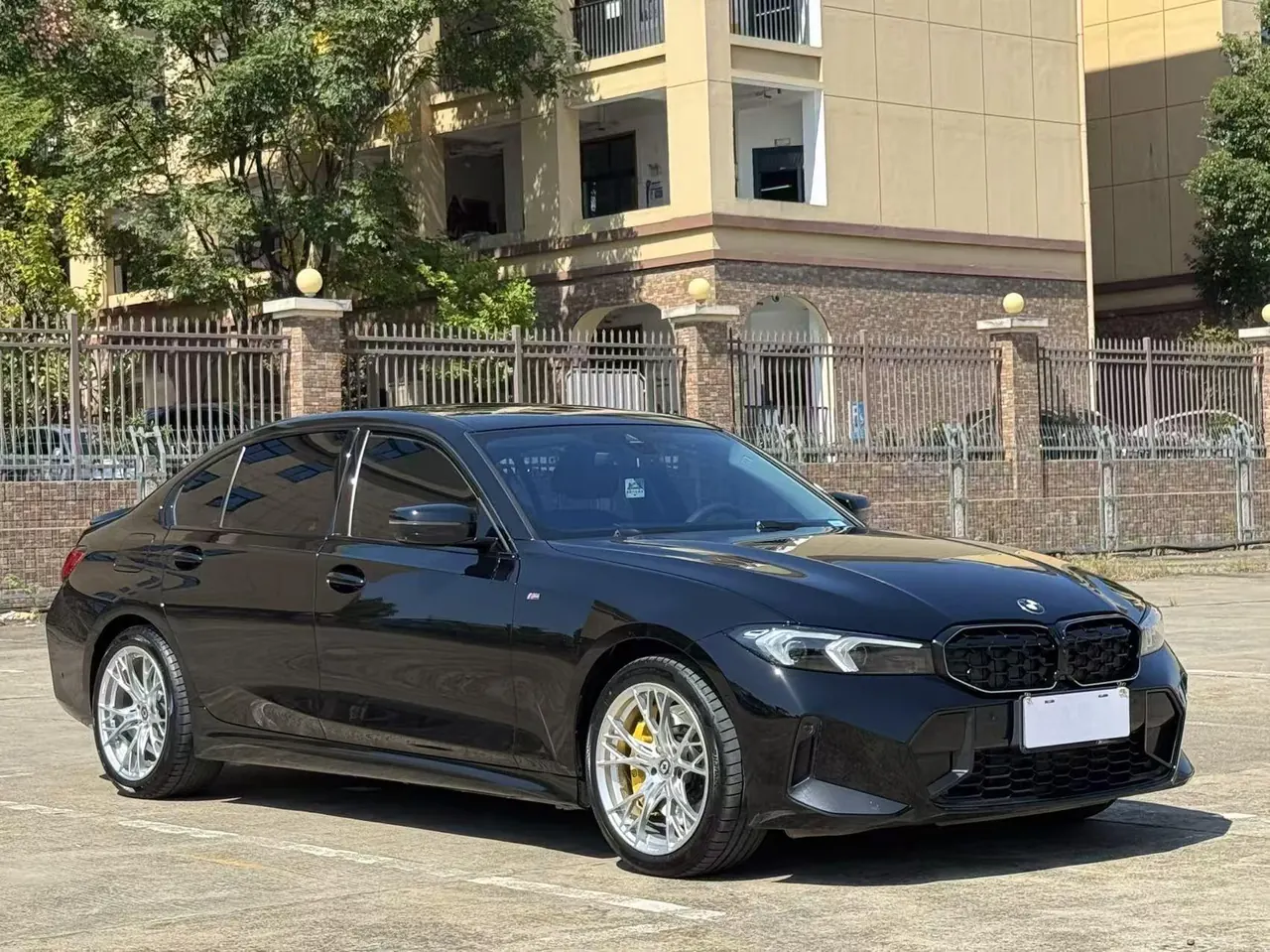 BMW 3 Series 2023 325Li 2.0T M Sports Obsidian Night Suit Automatic Gear 3