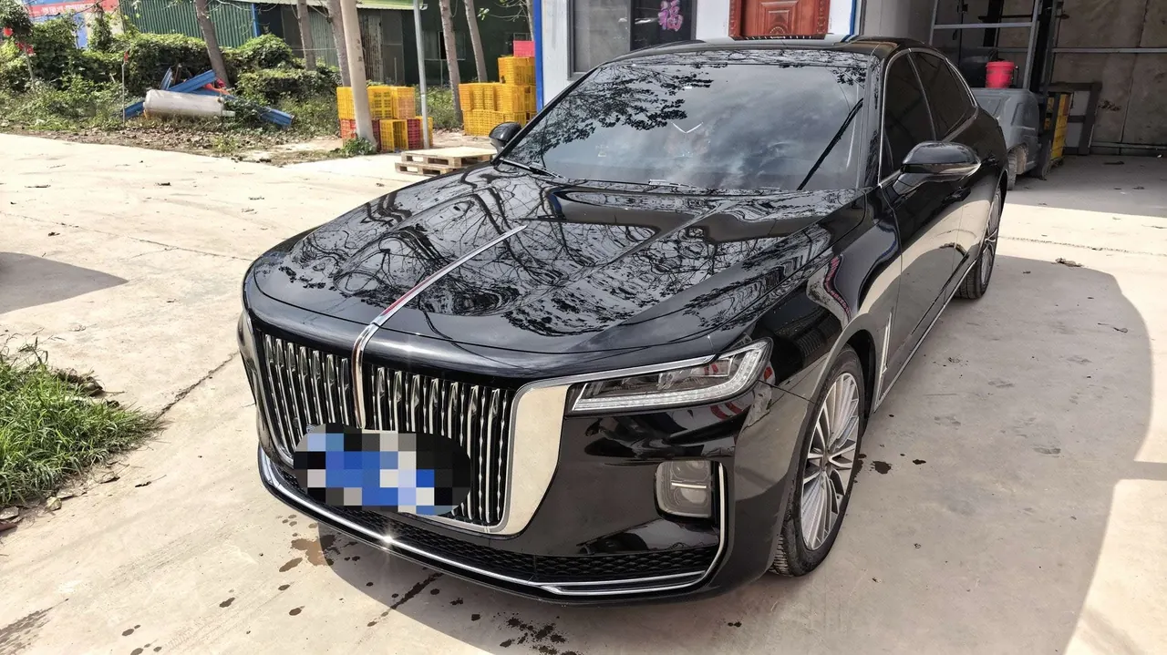 Open image lightbox: HongQi 2020 H9 2.0T Zhilian Flag Edition Automatic Gear