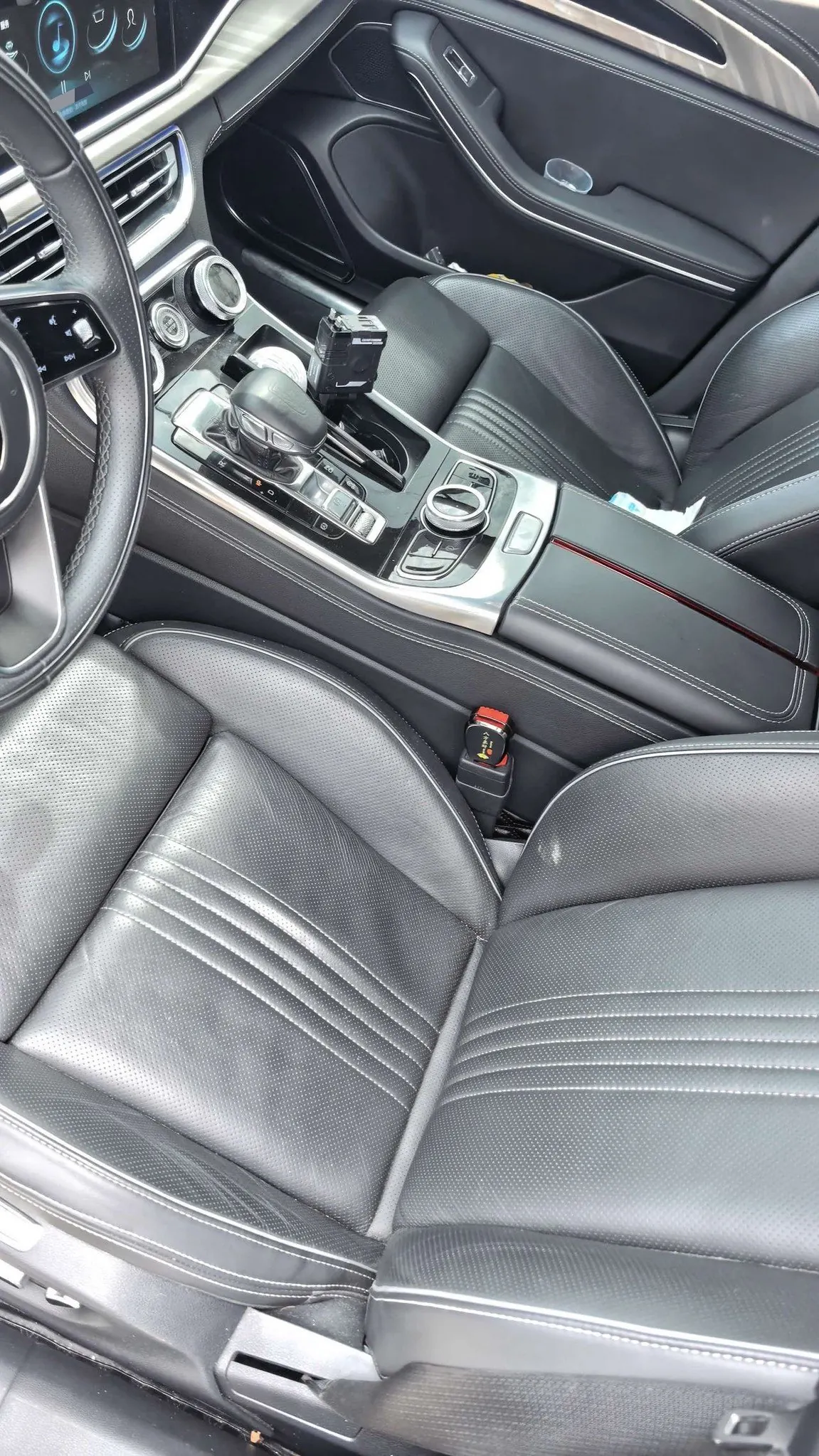 HongQi 2020 H9 2.0T Zhilian Flag Edition Automatic Gear 6