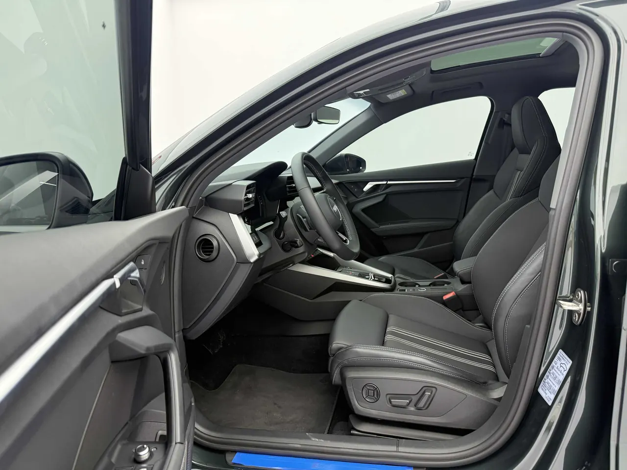 Audi 2023 A3 Sportback 1.4TFSI 35TFSI Fashion Sports Automatic 9