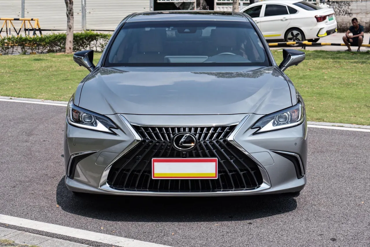Lexus ES (Imported) 2022 ES200 2.0 Stepless Premium Edition Automatic Gear 2