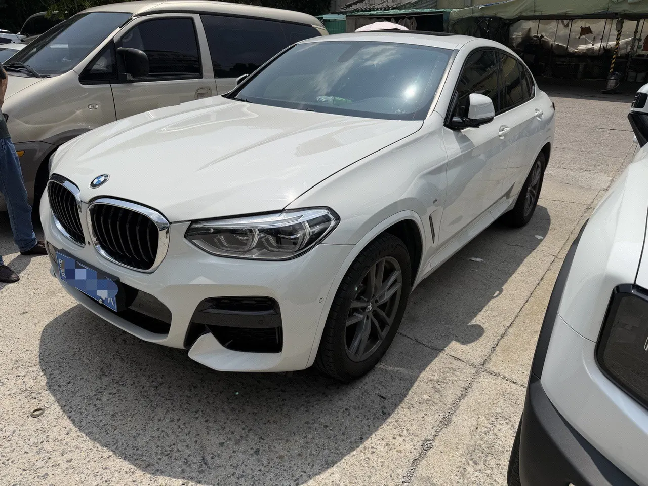 Open image lightbox: BMW X4 (Imported) 2020 X4 xDrive25i 2.0T M Sports Suit Automatic Gear