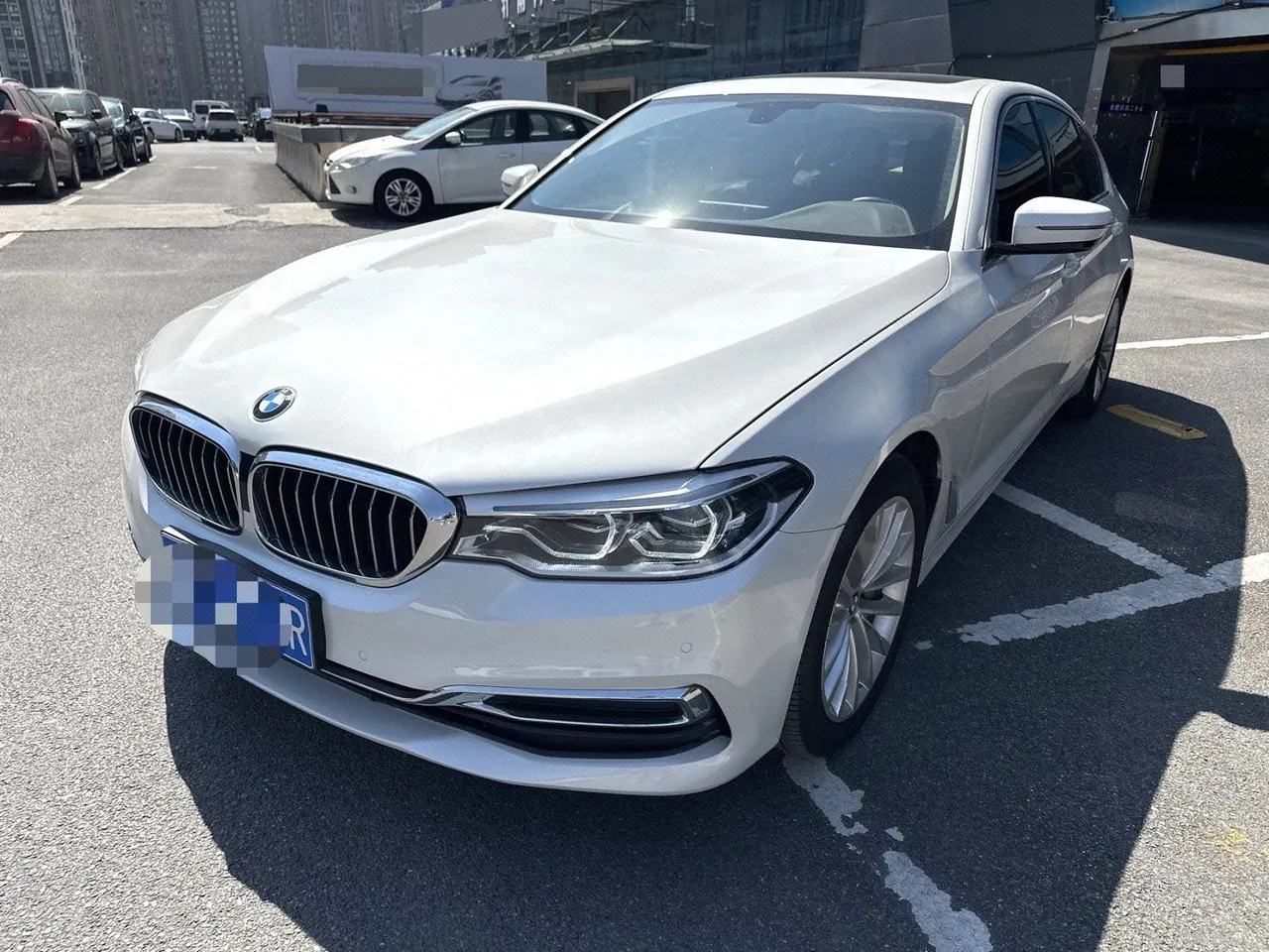 Open image lightbox: BMW 5 Series 2020 530Li 2.0T Leading Luxury Suit Automatic Gear