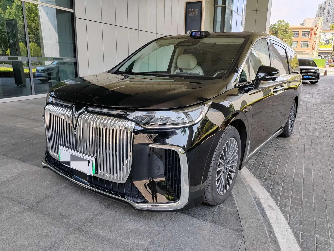 打开图片灯箱:Voyah 2025 dreamers PHEV 1.5T four-wheel drive flagship dry Kun version automatic gear