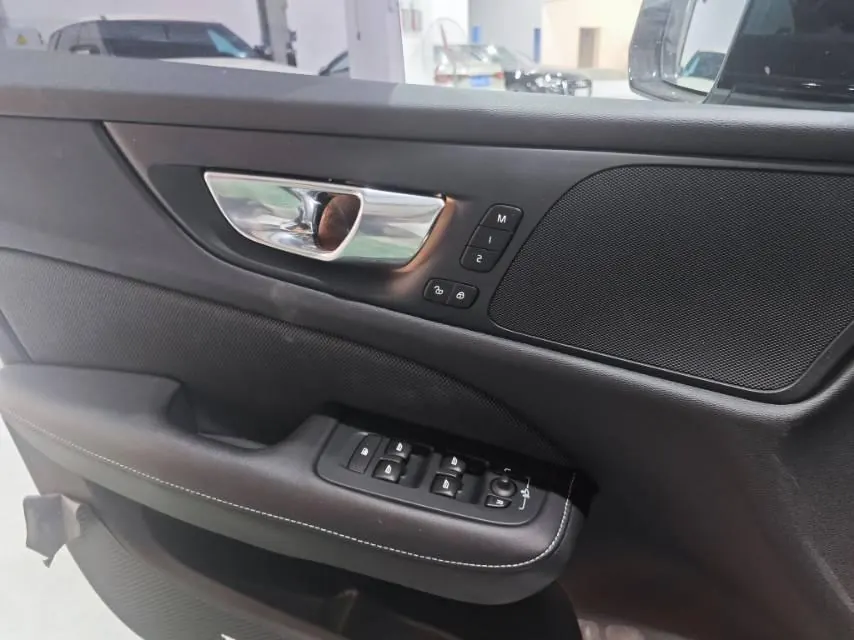 Wolvo 2020 S60 2.0T T4 Zhiyuan Sports Edition Automatic Gear 4