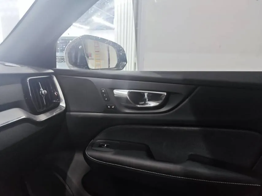 Wolvo 2020 S60 2.0T T4 Zhiyuan Sports Edition Automatic Gear 6