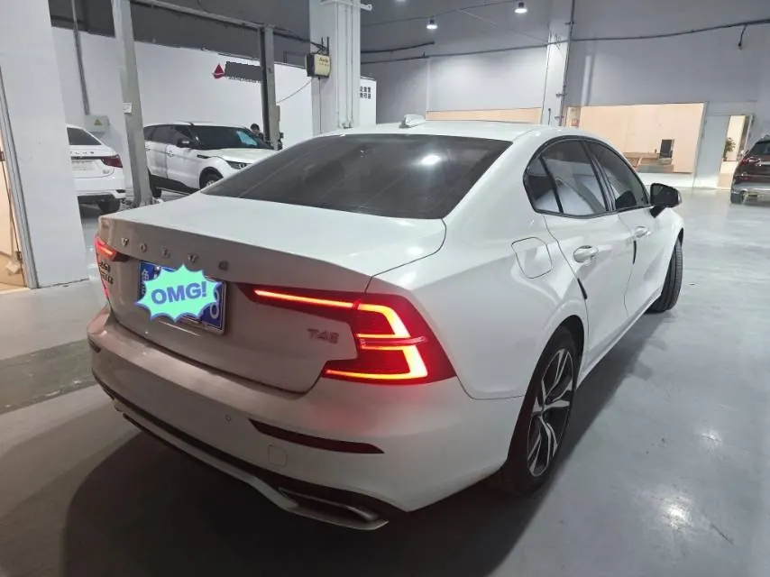 Wolvo 2020 S60 2.0T T4 Zhiyuan Sports Edition Automatic Gear 8