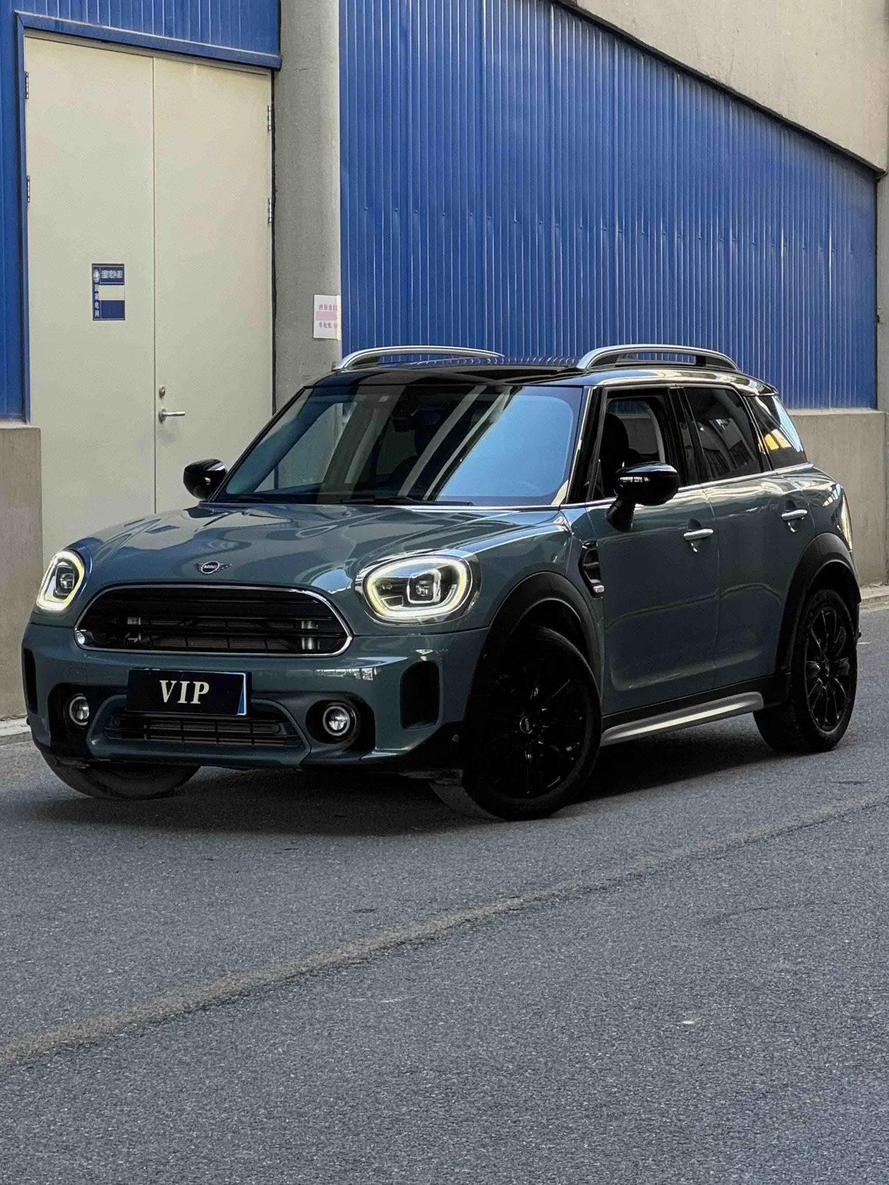 MINI Countryman (Imported) 2021 Cooper Countryman 1.5T Connoisseur Automatic Gear - View 1