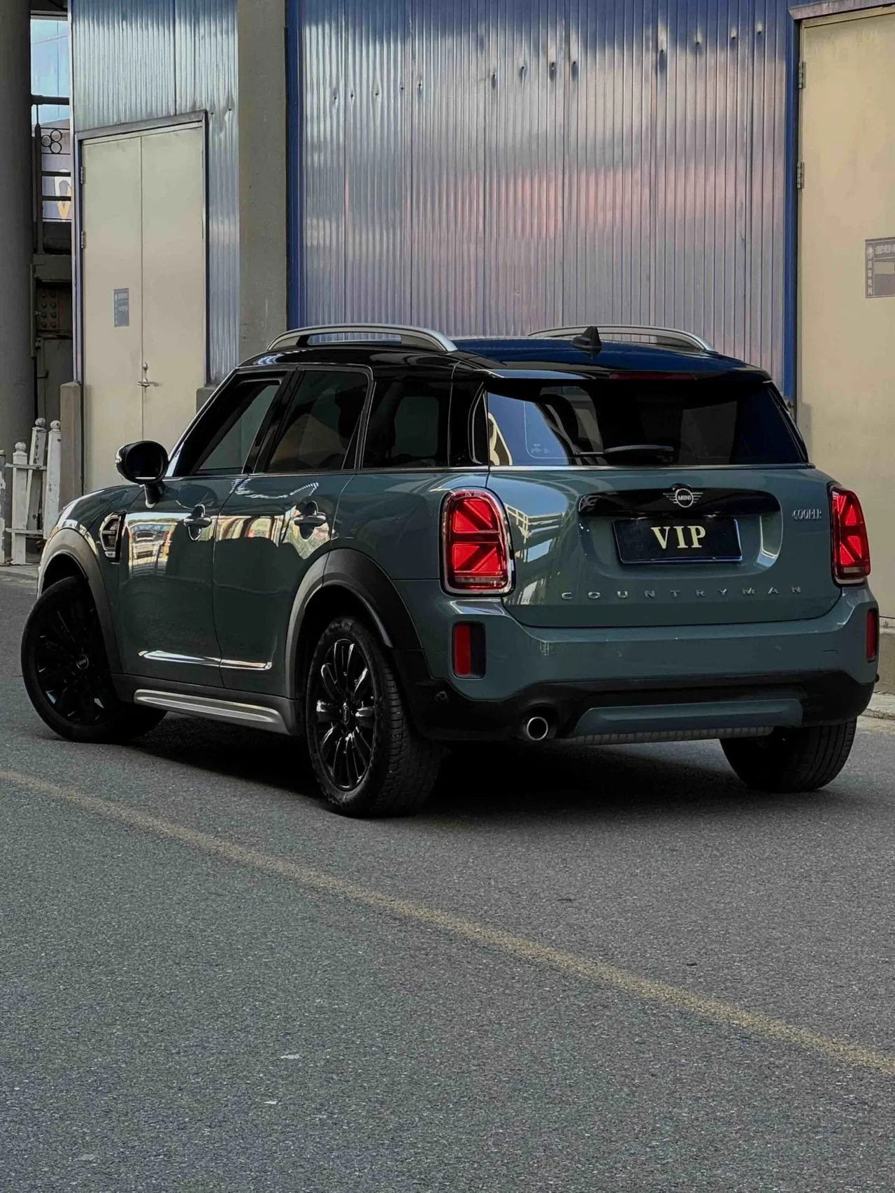 MINI Countryman (Imported) 2021 Cooper Countryman 1.5T Connoisseur Automatic Gear 6