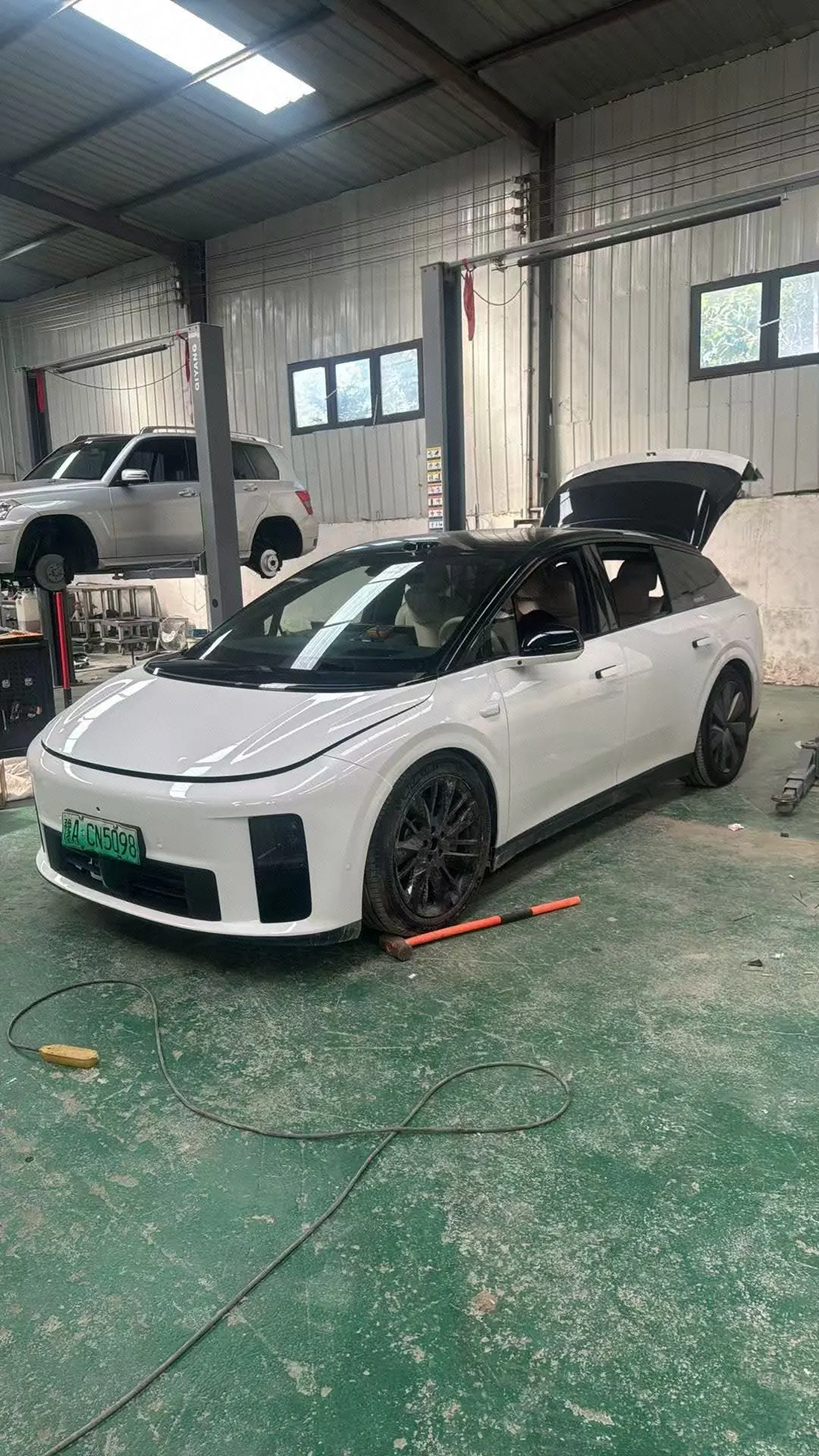 Открыть галерею: Li 2025 i6 four-wheel drive basic automatic transmission