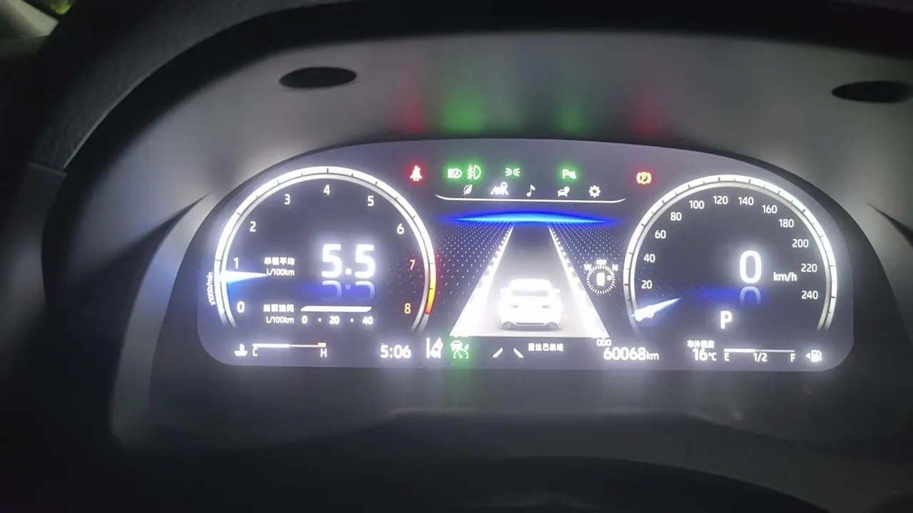 Toyota 2021 Camry 2.5G Deluxe Edition Automatic Gear 10