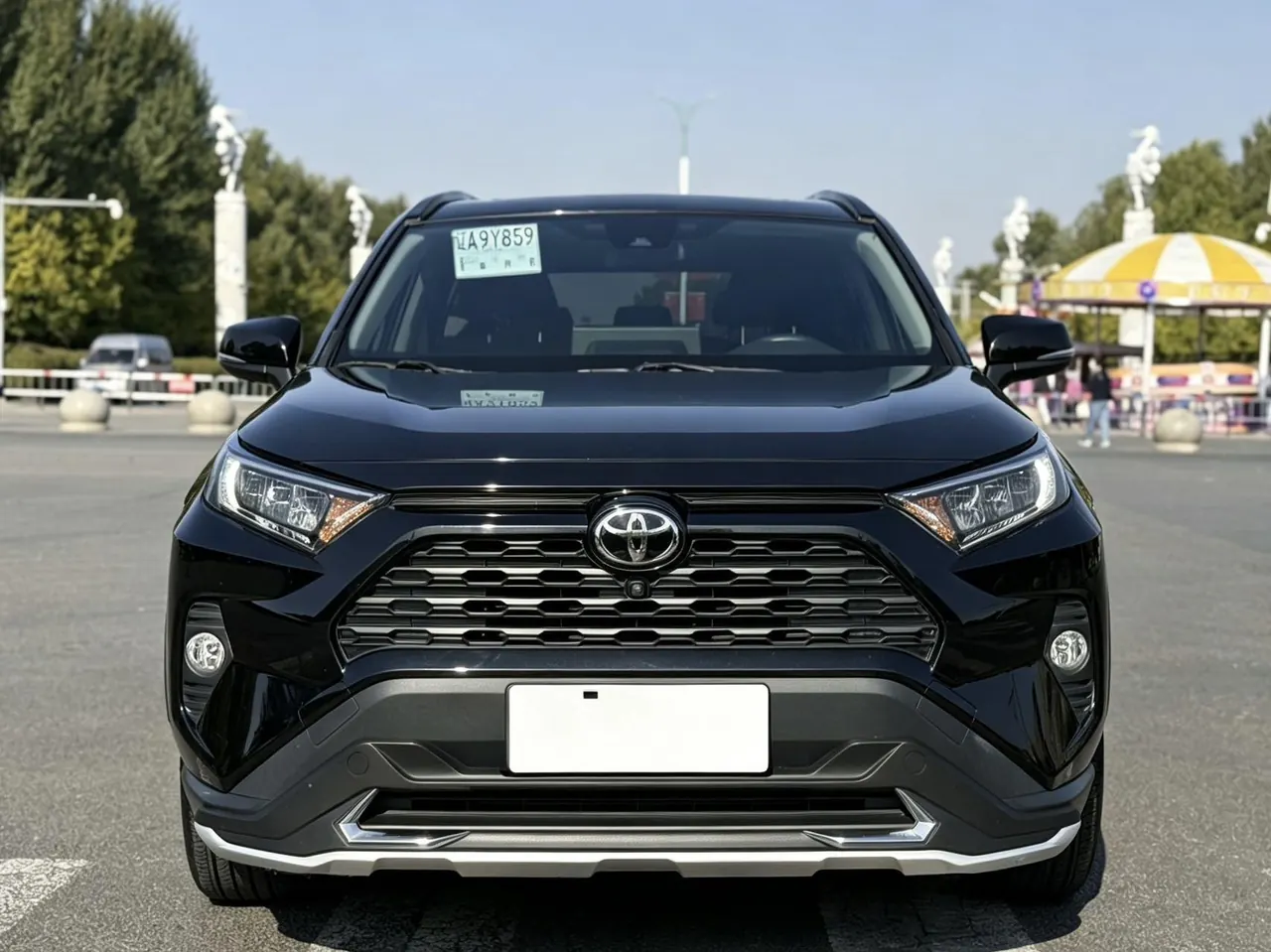 Toyota 2020 RAV4 Rongfeng 2.0 Stepless Four-wheel Drive Fashion Edition Automatic Gear 3