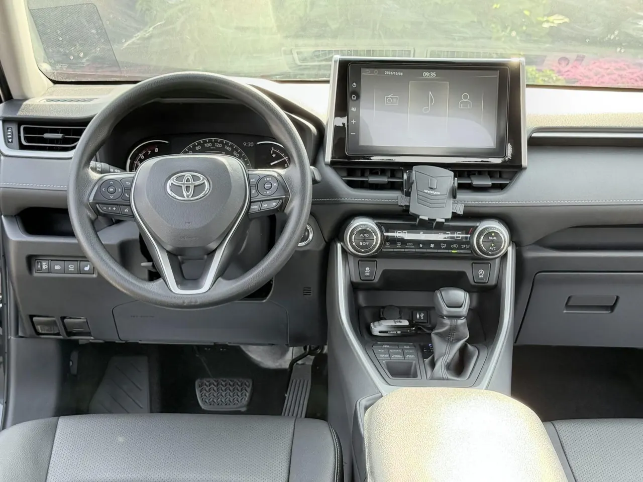 Toyota 2020 RAV4 Rongfeng 2.0 Stepless Four-wheel Drive Fashion Edition Automatic Gear 7