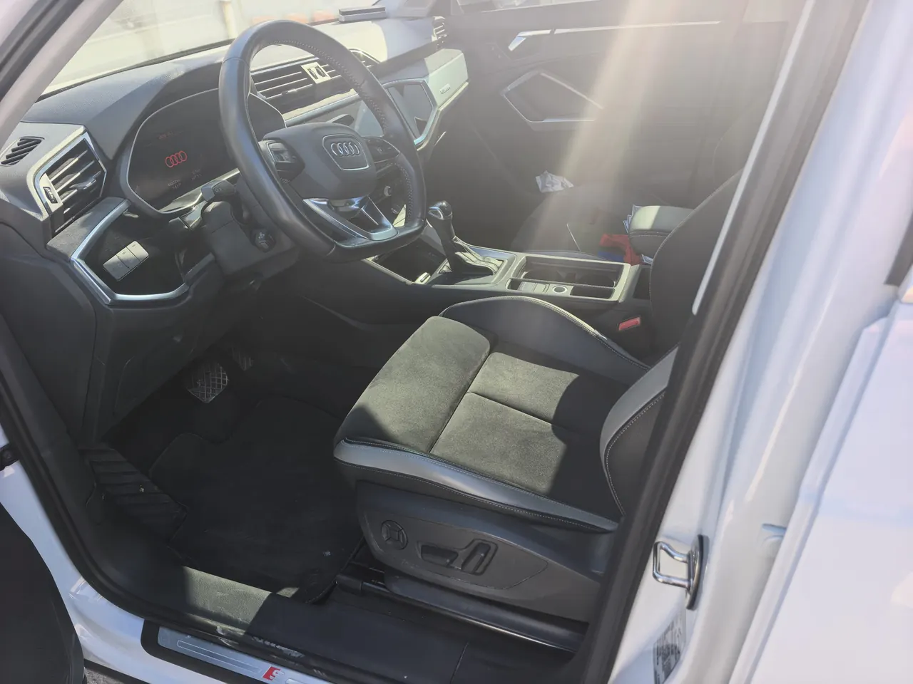 Audi 2020 Q3 2.0TFSI 40TFSI Fashion Dynamic Automatic 5