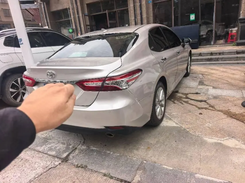 Toyota 2021 Camry 2.0G Stepless Deluxe Edition Automatic Gear 4
