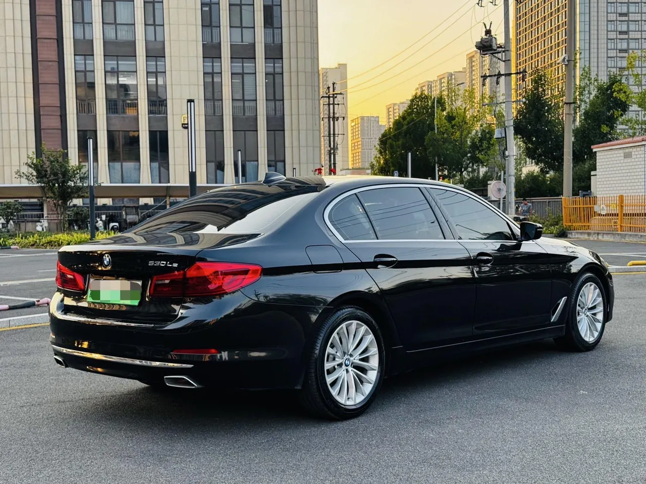 BMW 5 New Energy 2020 530Le 2.0T Mileage Upgrade Pioneer Automatic Gear 4