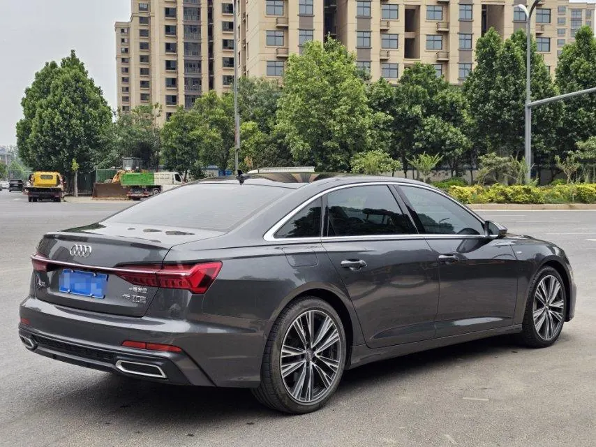 Audi 2020 A6L 2.0TFSI 45TFSI Quattro Selected Dynamic Automatic 3