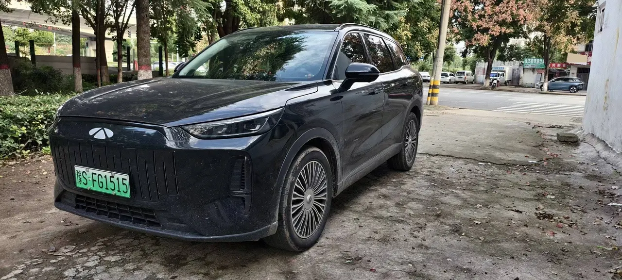 Открыть галерею: Chery 2024 Fengyun T9 C- DM 1.5T 120 Long Endurance Luxury 5-seat Automatic Gear