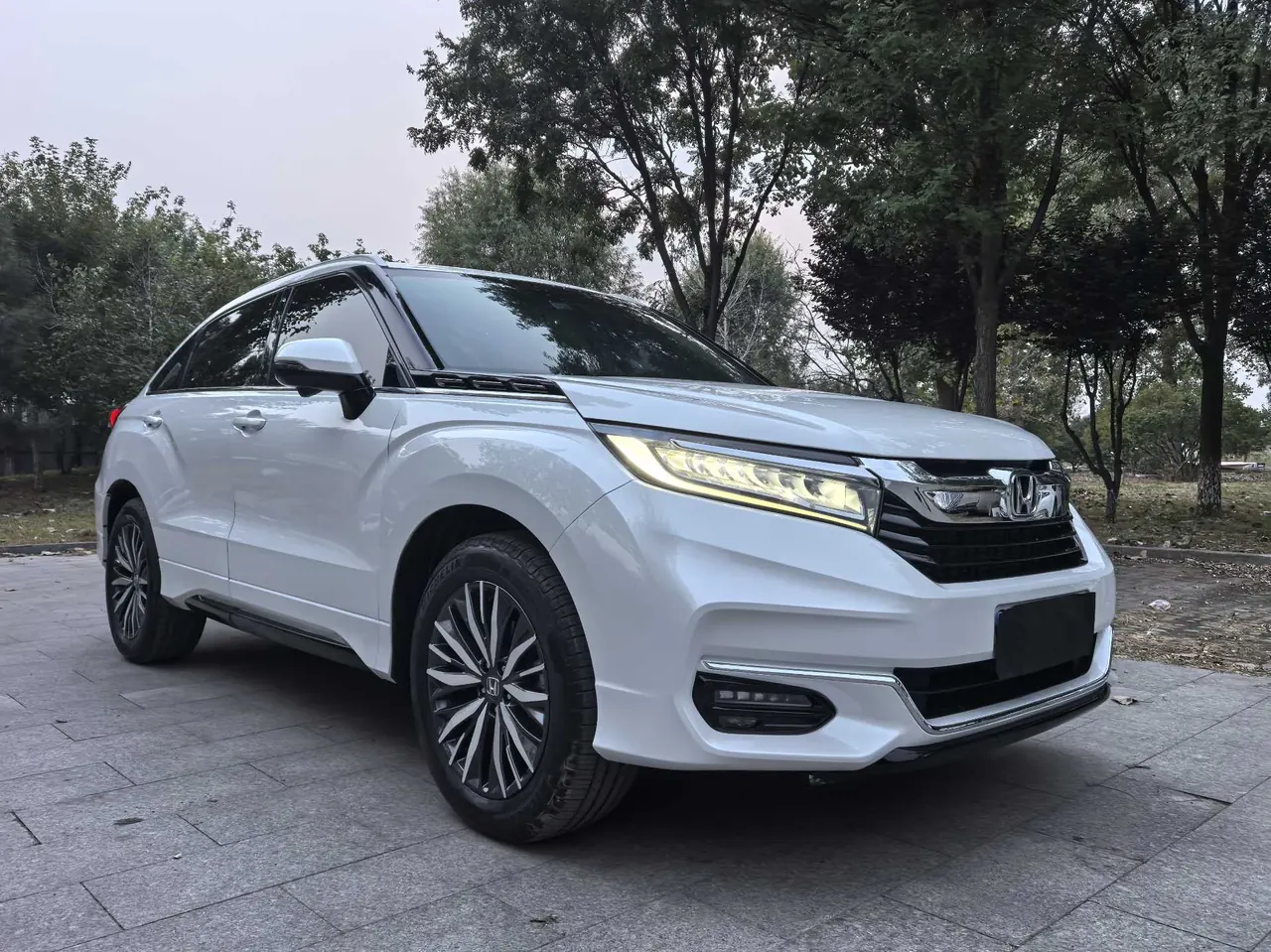 Honda 2020 crown road 2.0T 370TURBO four-wheel drive exclusive edition two-color automatic gear 2