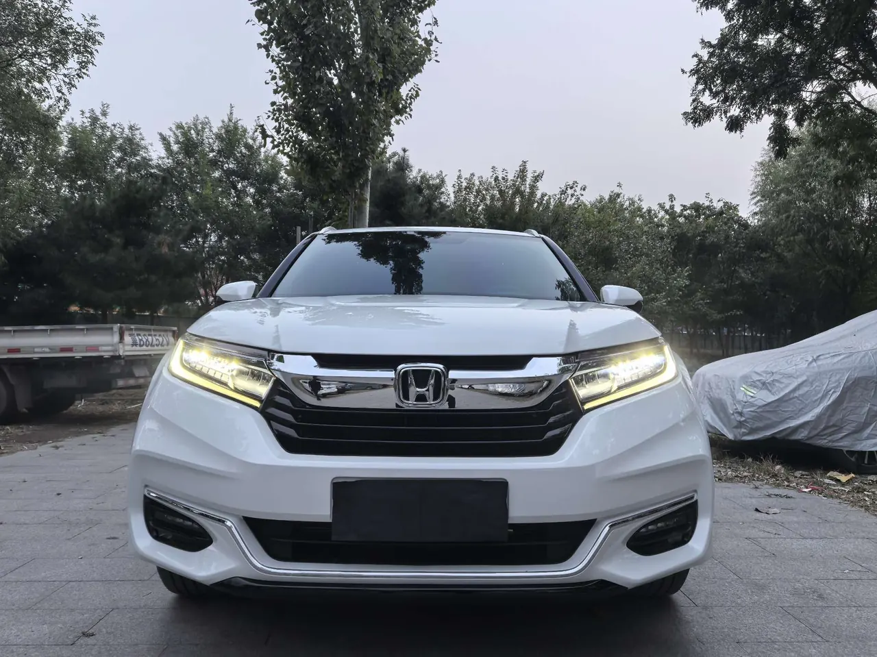 Honda 2020 crown road 2.0T 370TURBO four-wheel drive exclusive edition two-color automatic gear 3